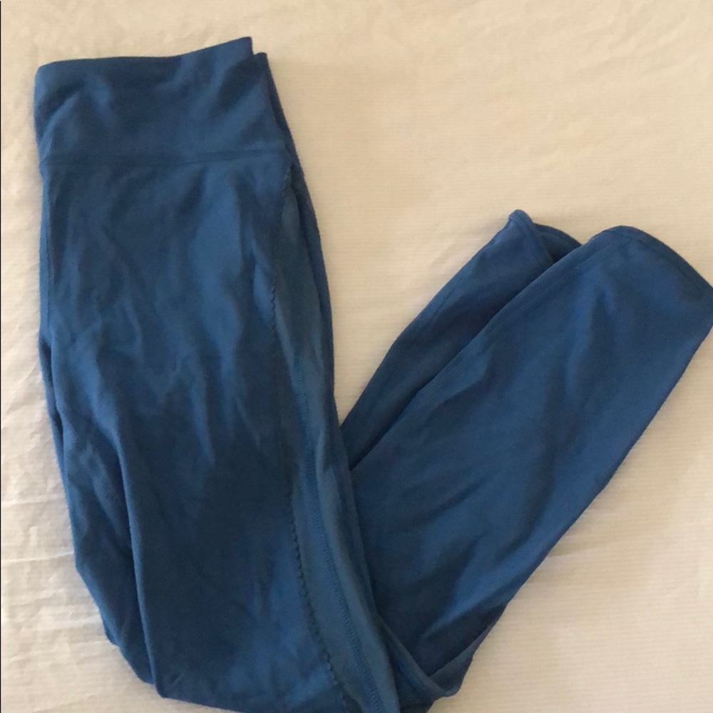 Blue Lululemon Legging with Mesh Detail on Sides